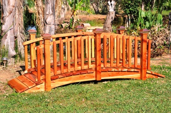 Spindle Bridges 11. Bring the beauty of peaceful nature escapes to your garden with the Redwood Garden full Spindle Curved Rail bridge.