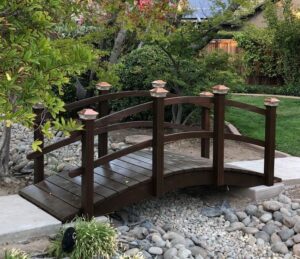 10 ft Stained 8 post Solar lights